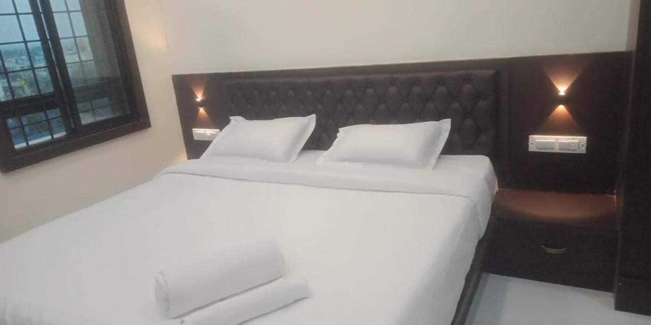 Hotel M G Residency Chikmagalūr Exteriér fotografie
