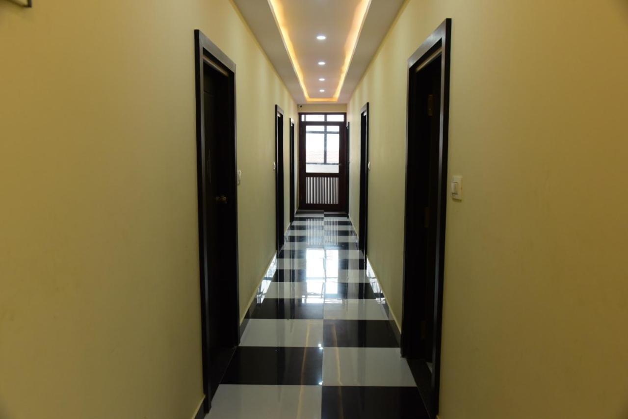 Hotel M G Residency Chikmagalūr Exteriér fotografie